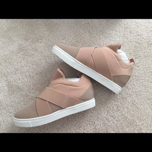 NIB Steve Madden Laynie Wedge Sneaker